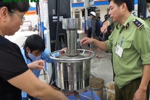 Những dấu hiệu bất thường tại cây xăng gian lận