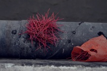 “Rác tâm linh” vấy bẩn cầu Chương Dương