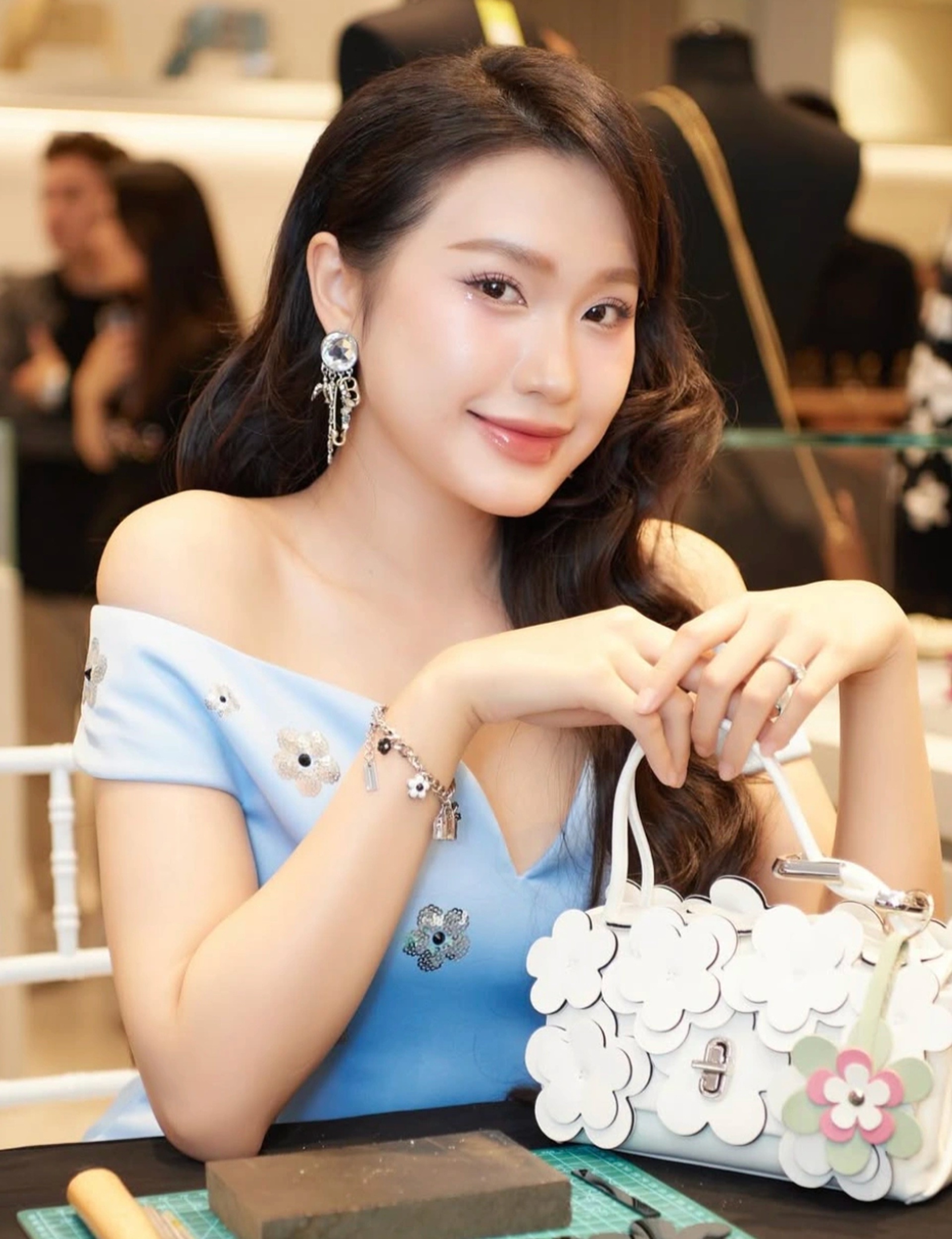 Doãn Hải My thu hút ánh nhìn với phong cách nữ tính - 8 Doãn Hải My thu hút ánh nhìn với phong cách nữ tính - 8