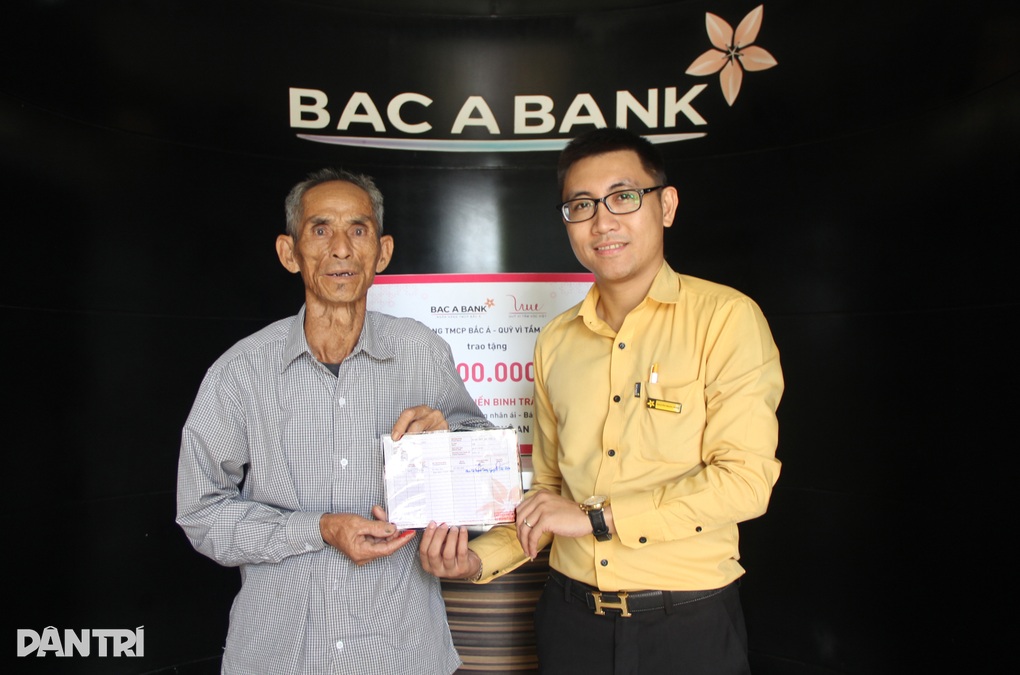 Quỹ Vì tầm vóc Việt trao 50 triệu đồng tới cựu chiến binh Trần Xuân Lệ - 3 Quỹ Vì tầm vóc Việt trao 50 triệu đồng tới cựu chiến binh Trần Xuân Lệ - 3