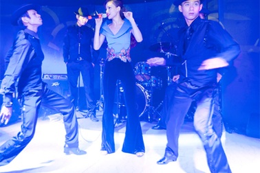 Hồ Ngọc Hà lần đầu hát nhạc Jazz