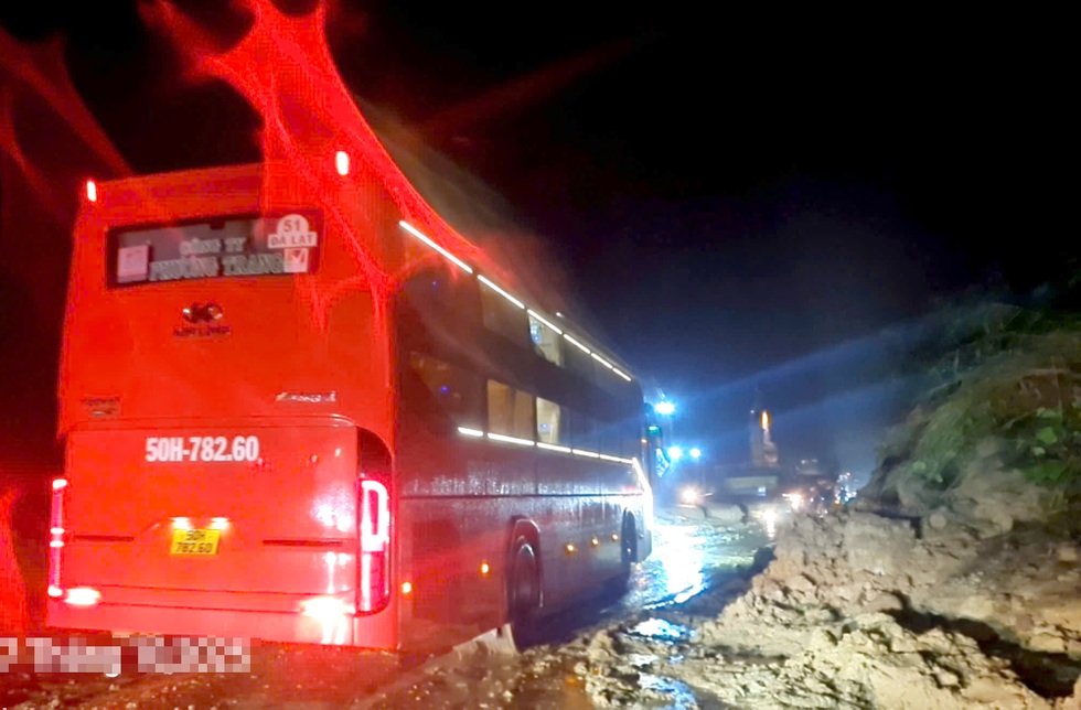 Lâm Đồng ngập lụt, đèo kết nối Đà Lạt sạt lở - 3 Lâm Đồng ngập lụt, đèo kết nối Đà Lạt sạt lở - 3