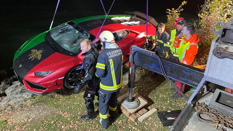 Sai lầm từ tài xế khiến xe Lamborghini Huracan chết chìm trong hồ nước - 2 Sai lầm từ tài xế khiến xe Lamborghini Huracan chết chìm trong hồ nước - 2