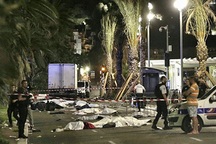 Thư Paris: Nice-Quốc khánh, pháo bông và chiếc xe tử thần