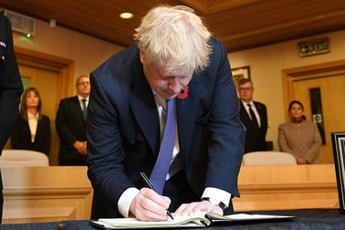 Thủ tướng Anh chia buồn với gia đình 39 nạn nhân thiệt mạng trong xe tải