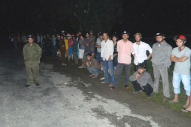 Quảng Ngãi: Phát hiện xác thợ hồ nằm giữa quốc lộ