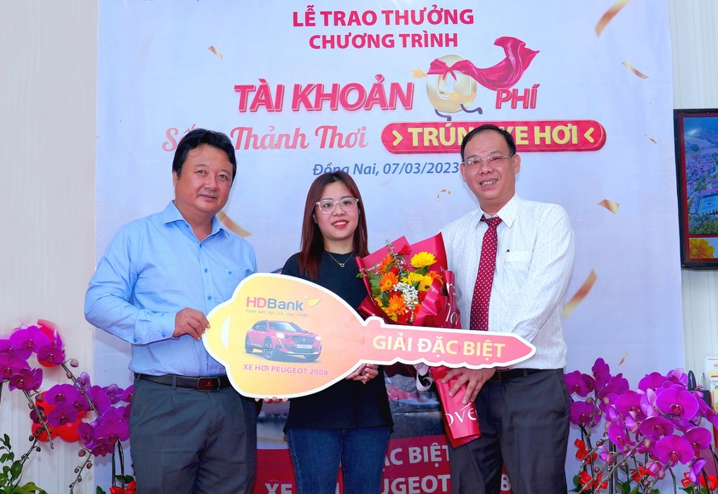 Tham gia Tài khoản không phí của HDBank, khách hàng may mắn trúng xe hơi Peugeot - 1 Tham gia Tài khoản không phí của HDBank, khách hàng may mắn trúng xe hơi Peugeot - 1
