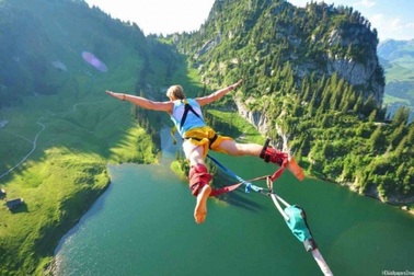 10 trò mạo hiểm nhất thế giới