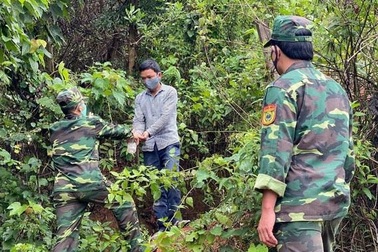 Sợ bị cách ly, tìm cách vượt biên giới trái phép về Việt Nam