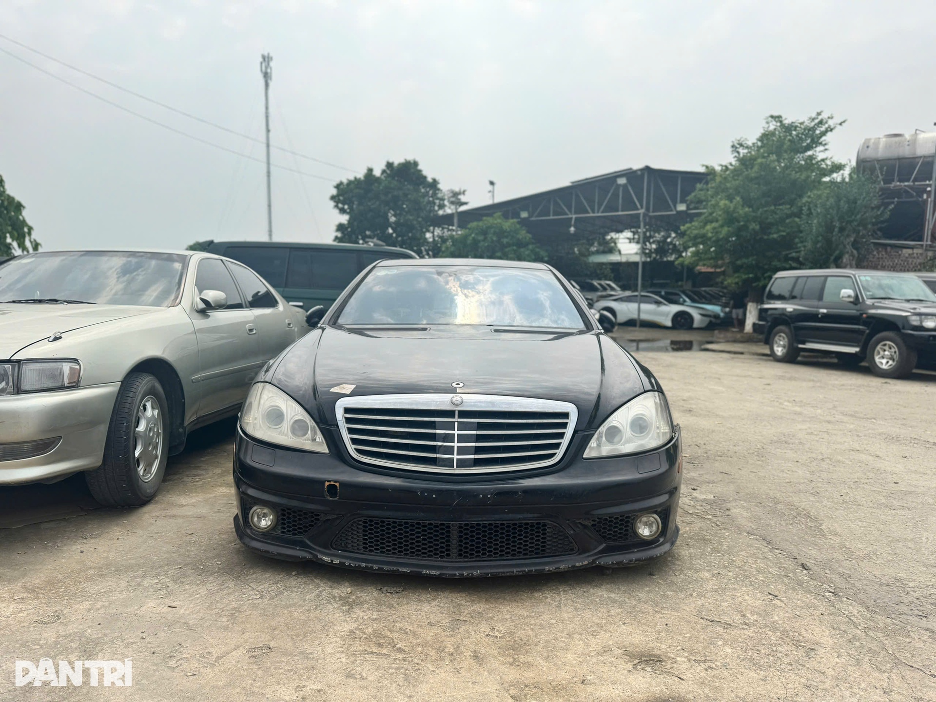 Bên trong chiếc Mercedes S 63 bỏ hoang gần 10 năm đang bán 88 triệu đồng - 4