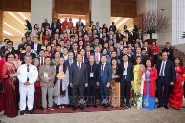 Thủ tướng gặp mặt kiều bào tham dự chương trình Xuân Quê hương 2020