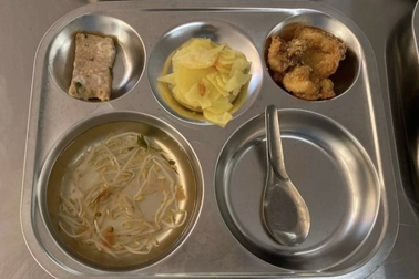 Trường nội thành phải "giật gấu vá vai" vớt suất ăn bán trú 35.000 đồng?