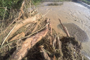 Ngổn ngang, tan hoang sau lũ quét