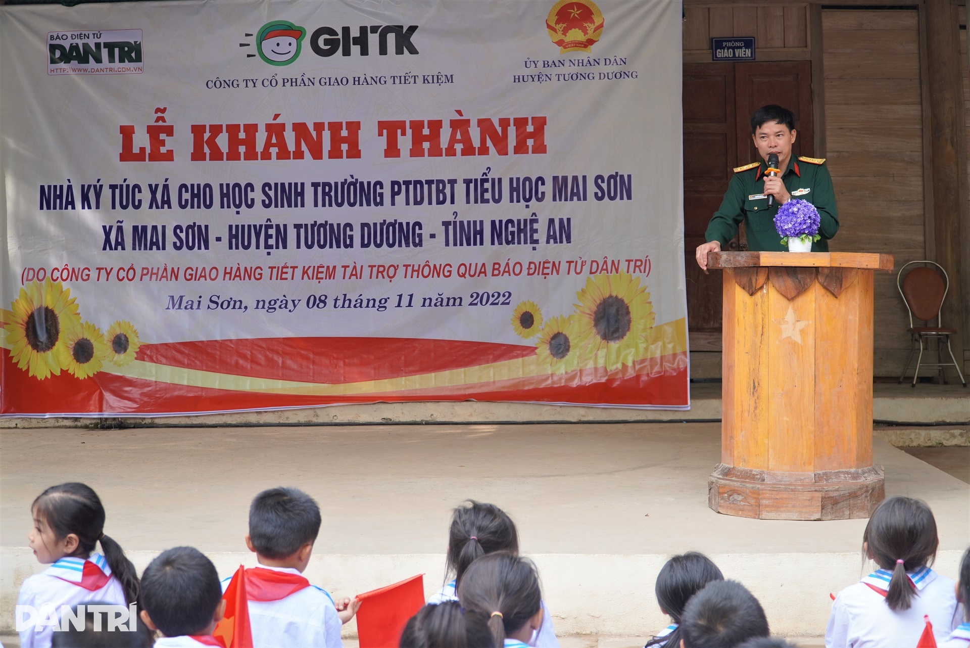 Từ nay, mùa mưa các em sẽ không sợ ẩm mốc, mùa hè không sợ nóng - 7 Từ nay, mùa mưa các em sẽ không sợ ẩm mốc, mùa hè không sợ nóng - 7
