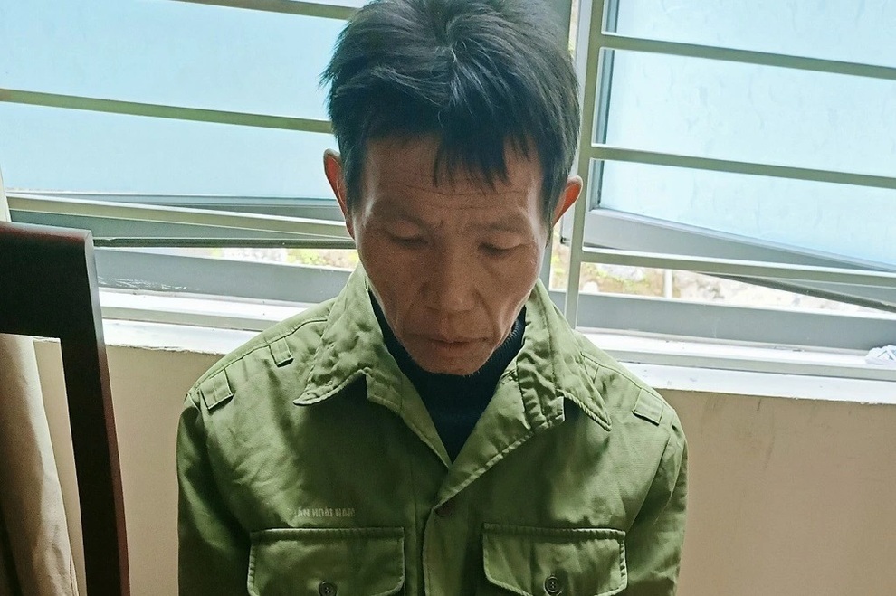 Mang ma túy đi buôn, vác dao chống trả cảnh sát khi bị vây bắt - 3 Mang ma túy đi buôn, vác dao chống trả cảnh sát khi bị vây bắt - 3