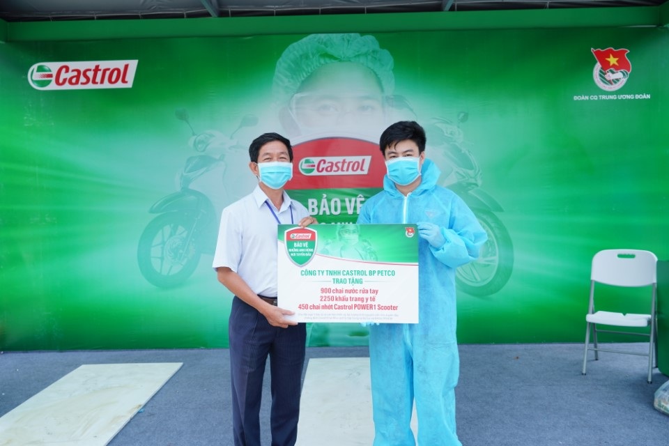 Castrol ủng hộ tuyến đầu chống dịch bằng những hành động ý nghĩa - 5 Castrol ủng hộ tuyến đầu chống dịch bằng những hành động ý nghĩa - 5