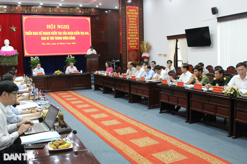 Cán bộ chức vụ càng cao càng phải nêu gương - 1 Cán bộ chức vụ càng cao càng phải nêu gương - 1