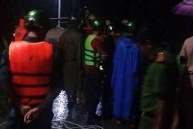 Tìm thấy thi thể nam thanh niên bị nước cuốn xuống suối trong mưa lớn