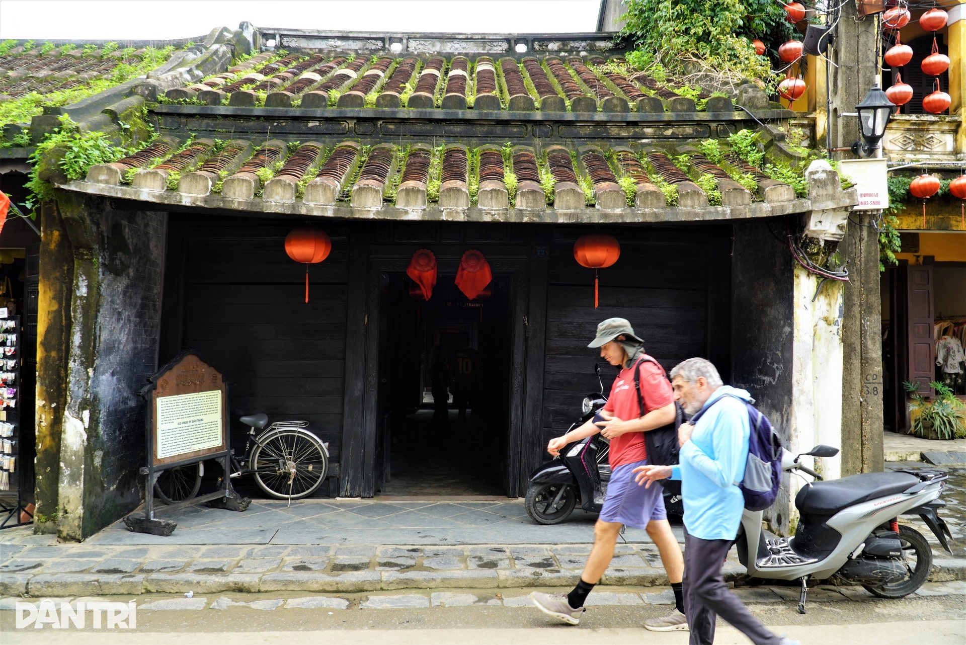 Các mốc kỷ lục buồn trên cột nhà cổ hơn 300 năm tuổi ở Hội An - 2