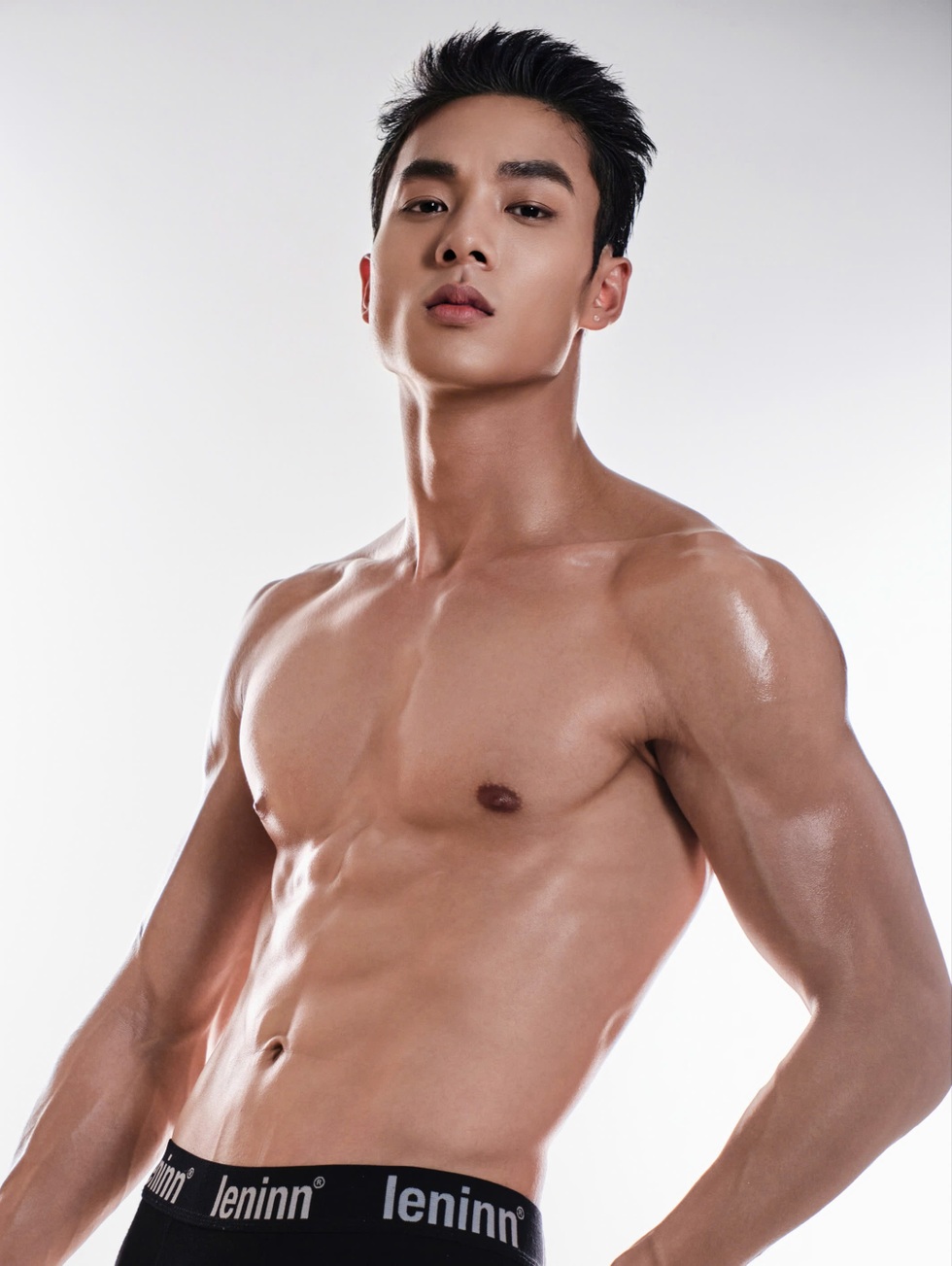 Nam vương Hưng Nguyễn: “Tôi chưa có người yêu, sẽ theo đuổi nếu xứng đáng - 4 Nam vương Hưng Nguyễn: “Tôi chưa có người yêu, sẽ theo đuổi nếu xứng đáng - 4