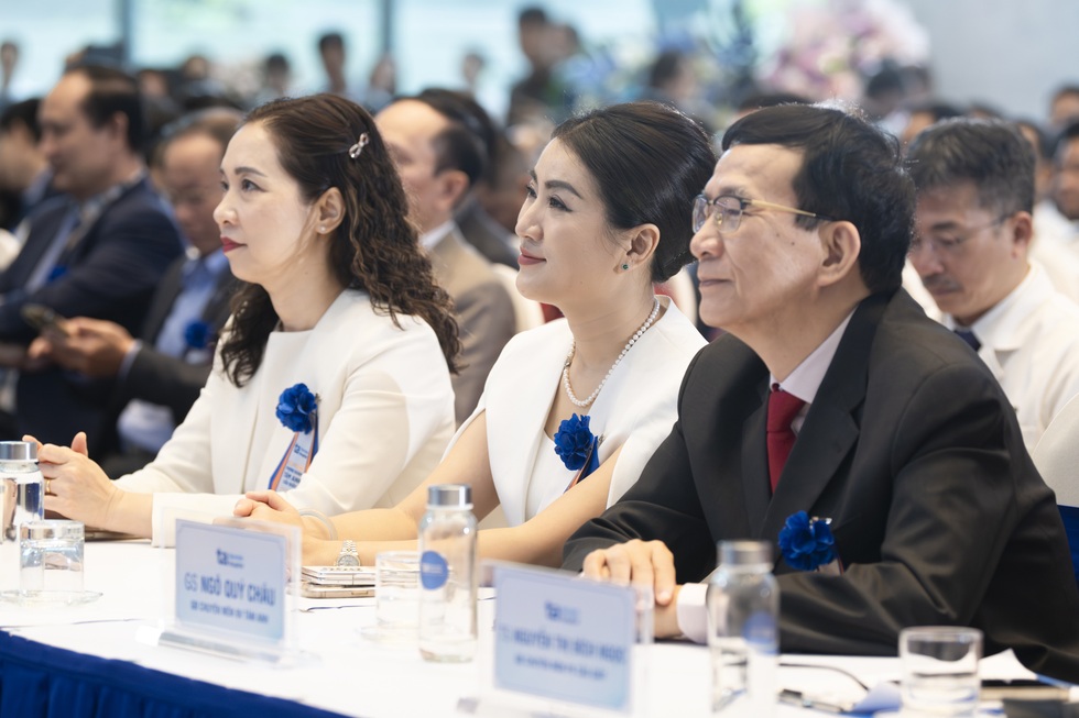 Die 17.000 m2 große High-Tech-Multidisziplinärklinik ist die größte in Hanoi - 8 Phòng khám đa khoa công nghệ cao rộng 17.000m2 quy mô lớn nhất Hà Nội - 8