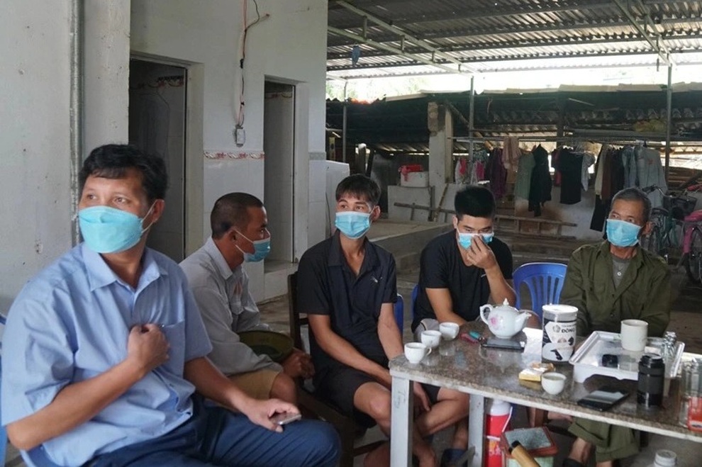 Sau chuyến hồi hương bão táp là nỗi lo cơm áo của cả ngàn lao động - 5 Sau chuyến hồi hương bão táp là nỗi lo cơm áo của cả ngàn lao động - 5