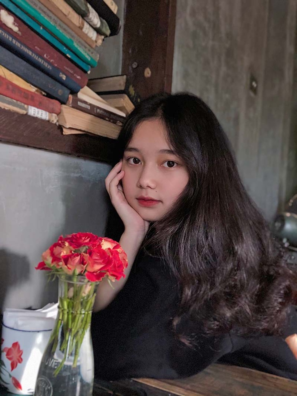 Nữ sinh 10X bất ngờ nổi tiếng nhờ một bức ảnh cũ - 8 Nữ sinh 10X bất ngờ nổi tiếng nhờ một bức ảnh cũ - 8