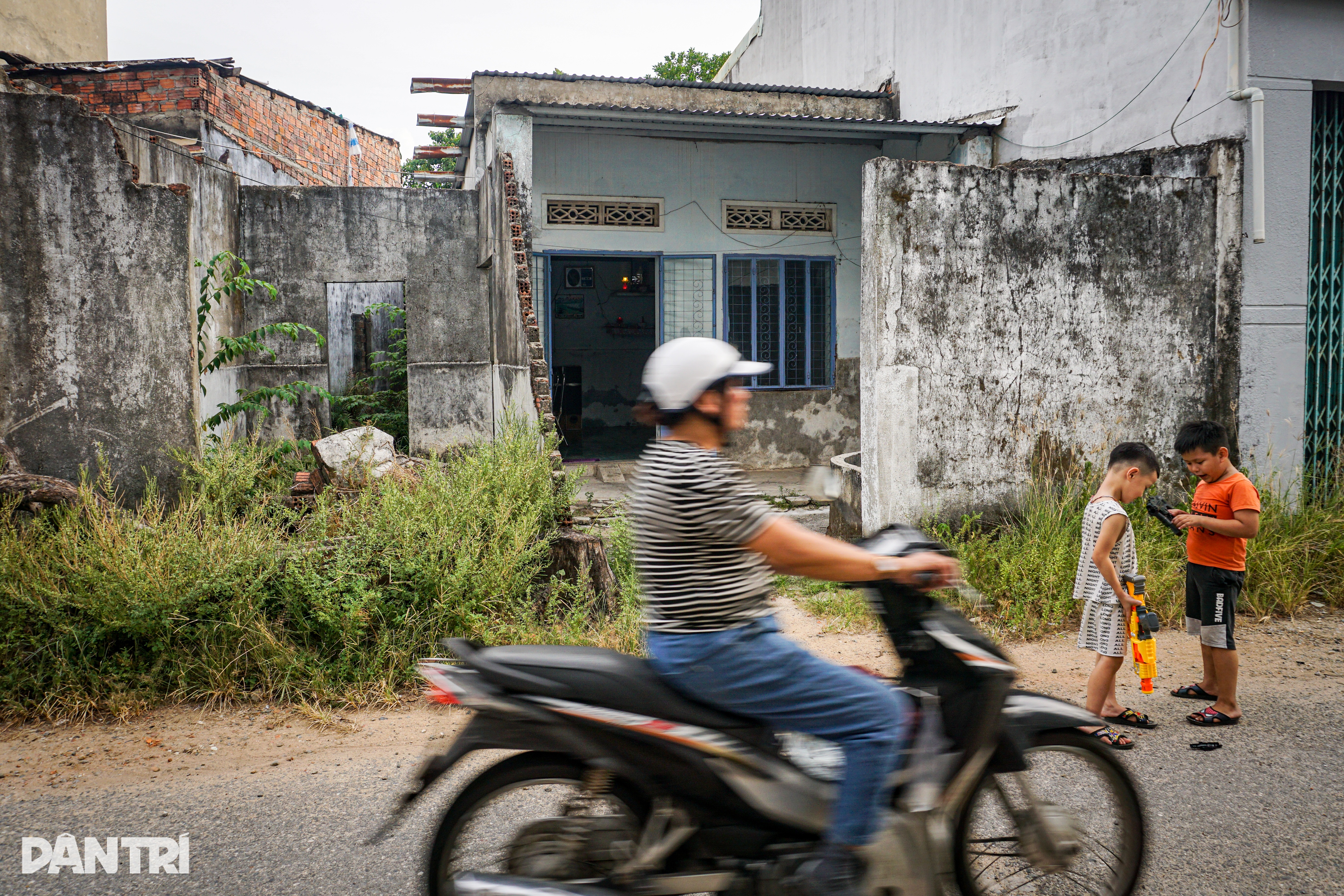 Thấp thỏm sống treo giữa lòng Đà Nẵng - 4