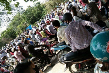 Mạng xã hội "nổ tung" với hình ảnh kín đặc người tại các khu du lịch trong dịp nghỉ lễ