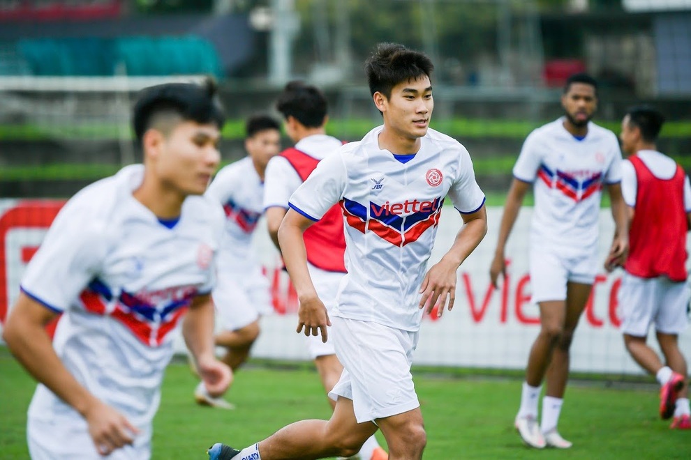 Bùi Tiến Dũng: CLB Viettel quyết làm được kỳ tích như tuyển Việt Nam - 2 Bùi Tiến Dũng: CLB Viettel quyết làm được kỳ tích như tuyển Việt Nam - 2