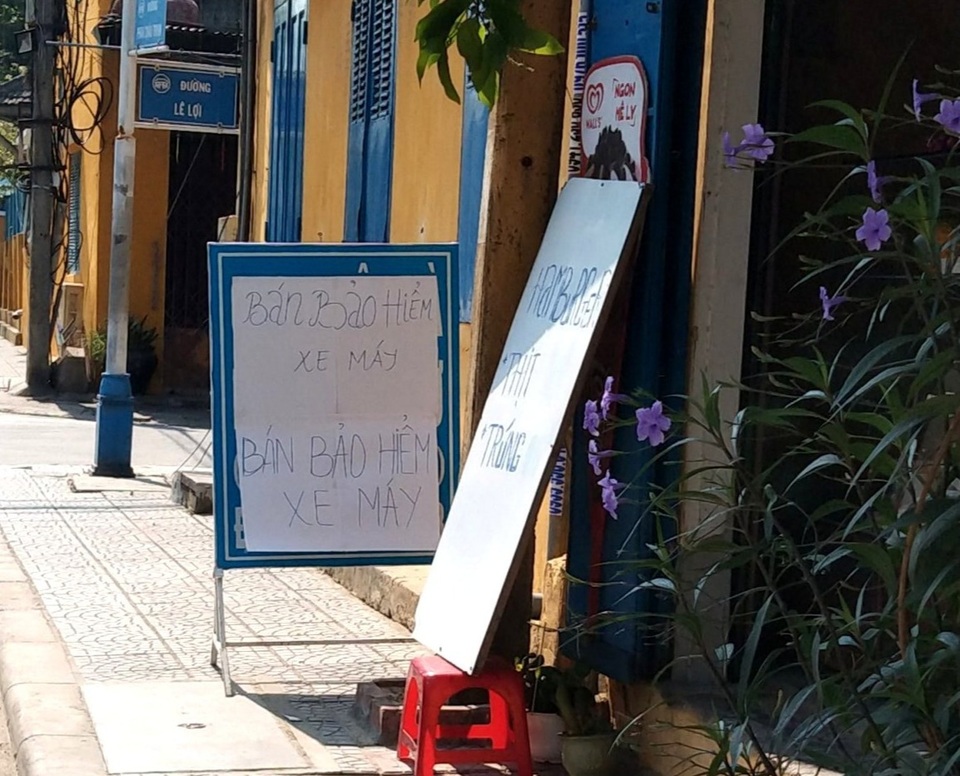 CSGT “mạnh tay”, người dân đổ xô đi mua bảo hiểm xe máy - 3 CSGT “mạnh tay”, người dân đổ xô đi mua bảo hiểm xe máy - 3