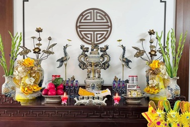 Văn khấn bao sái ban thờ và nguyên tắc để thực hành nghi lễ đúng cách