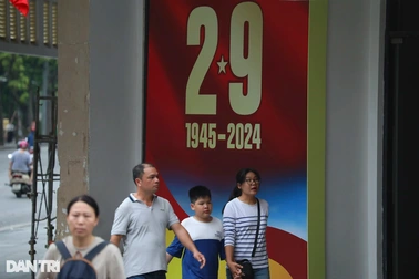 Công ty ở Hà Nội cho nhân viên nghỉ lễ 2/9 sớm, đi muộn ngày khai giảng