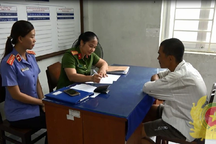 Bé gái 12 tuổi bị người tình trẻ của mẹ hiếp dâm nhiều lần đến mang thai