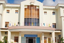 Bỏ ngoài sổ sách hơn 800 triệu mua xe biếu “sếp”: Có dấu hiệu hình sự?