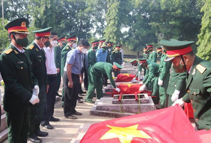 Các liệt sĩ được an táng tại Nghĩa trang liệt sĩ huyện Ea Súp tỉnh Đắk Lắk (Ảnh PH - D)