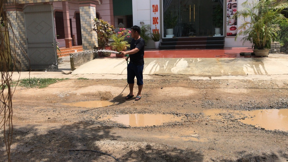 Nghệ An: Tỉnh lộ xuống cấp thê thảm, dân kêu trời không thấu! - 5 Nghệ An: Tỉnh lộ xuống cấp thê thảm, dân kêu trời không thấu! - 5