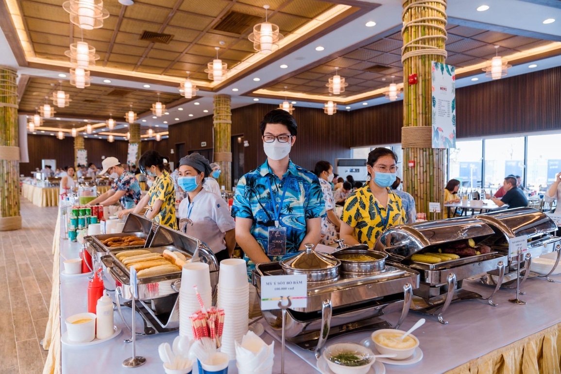 Pháo hoa rực rỡ khai trương tổ hợp biển tạo sóng ở Vinhomes Ocean Park 2 - 2 Pháo hoa rực rỡ khai trương tổ hợp biển tạo sóng ở Vinhomes Ocean Park 2 - 2