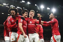 Bốn cầu thủ trị giá 232 triệu bảng của Man Utd bị liệt vào danh sách đen