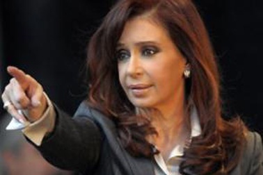 Tiền công du nước ngoài của Tổng thống Argentina bị cướp 