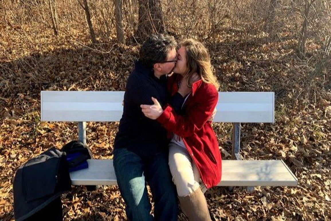 Tình yêu sét đánh của cặp đôi chênh lệch 28 tuổi - 2