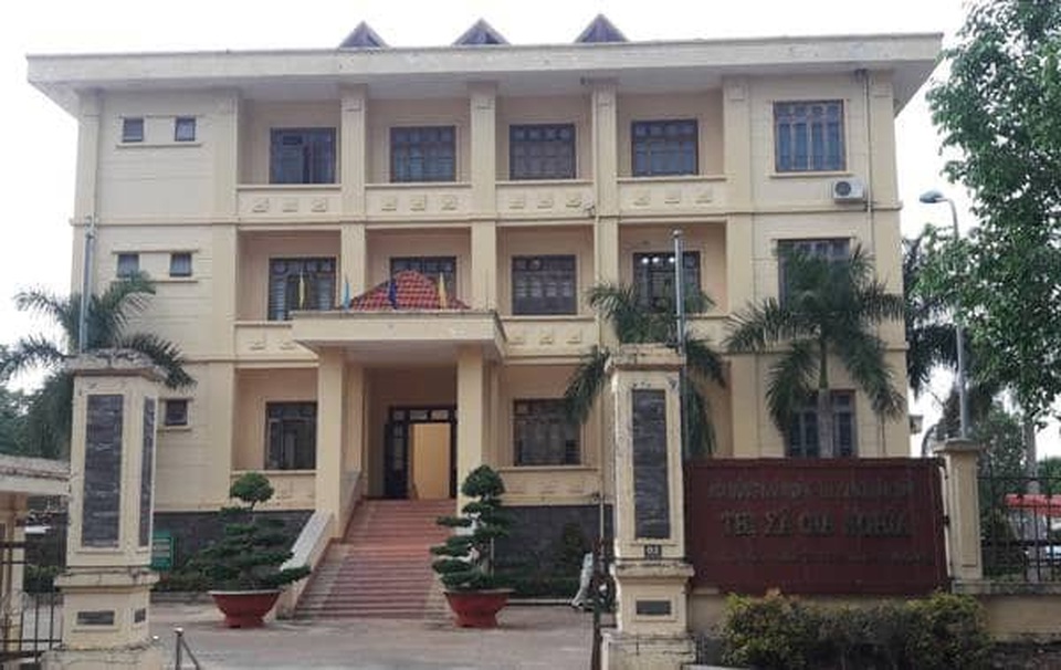 Miễn nhiệm Chủ tịch HĐND thị xã bị phát hiện không có bằng đại học - 1