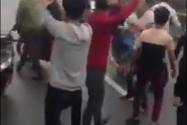 Triệu tập 7 thanh niên nhảy giữa quốc lộ