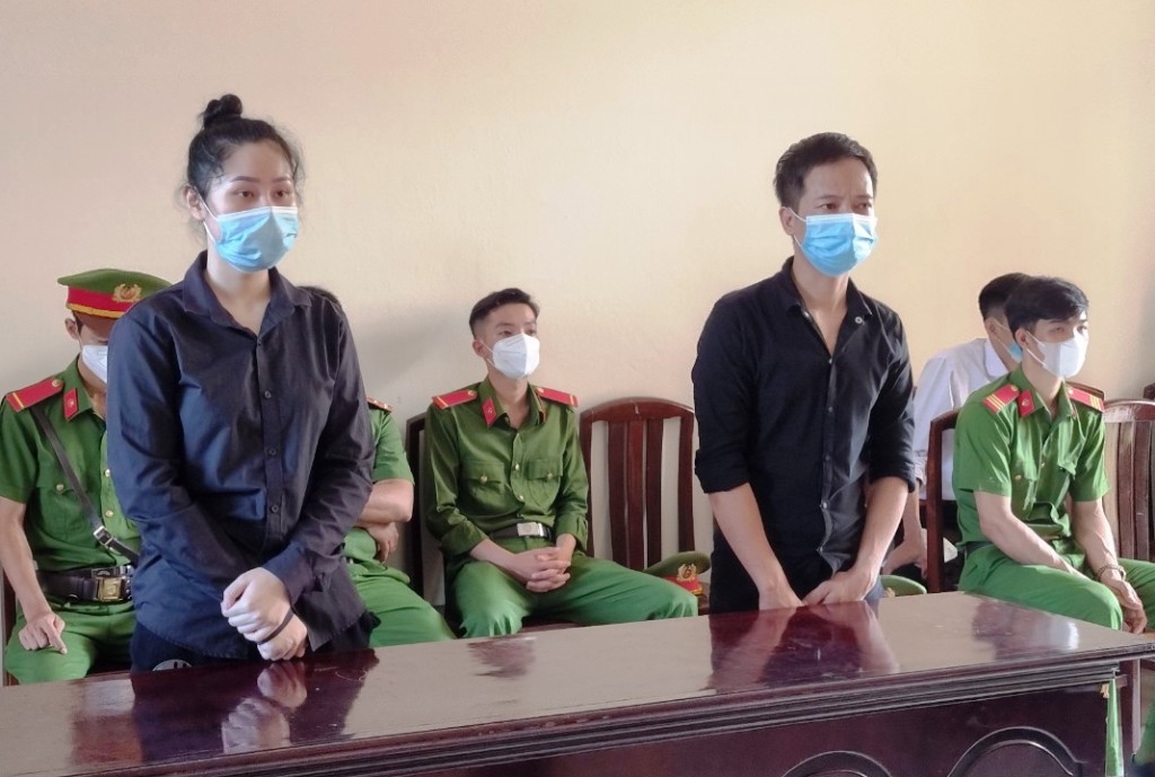 Vợ mua ma túy của chồng hờ bán kiếm lời, cả 2 nhận 25 năm tù - 1 Vợ mua ma túy của chồng hờ bán kiếm lời, cả 2 nhận 25 năm tù - 1