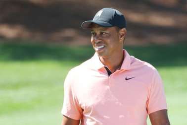 Các ngôi sao đội tuyển golf Mỹ dành sự kính trọng cho Tiger Woods