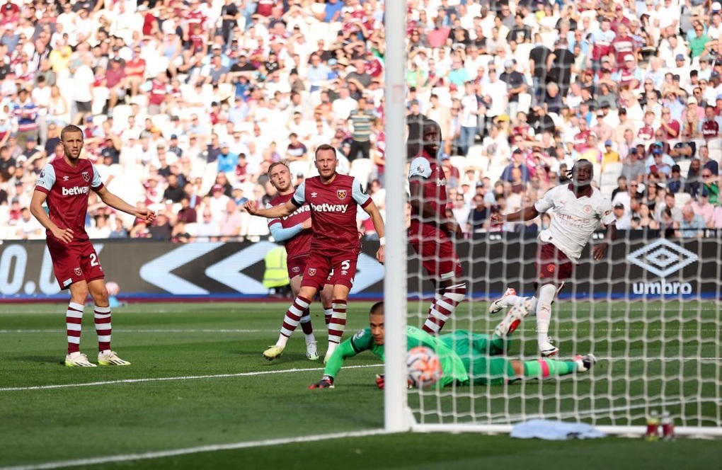 Haaland góp công, Man City nối dài chuỗi toàn thắng - 2 Haaland góp công, Man City nối dài chuỗi toàn thắng - 2