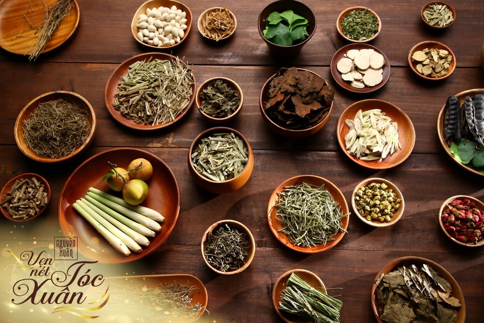 Phụ nữ Việt có thêm lựa chọn dưỡng tóc an toàn mà vẫn óng ả thơm đủ 13 mùi thảo dược - 1 Phụ nữ Việt có thêm lựa chọn dưỡng tóc an toàn mà vẫn óng ả thơm đủ 13 mùi thảo dược - 1