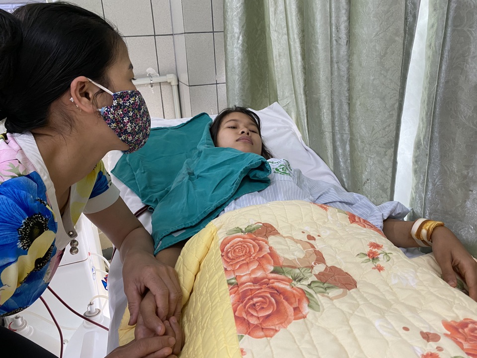 Thương người mẹ goá đôi mắt đỏ hoe cầu xin bạn đọc cứu con - 3 Thương người mẹ goá đôi mắt đỏ hoe cầu xin bạn đọc cứu con - 3