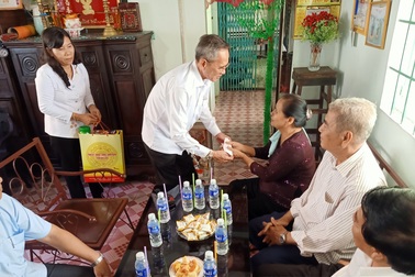 Bạc Liêu: Chi trả kịp thời chế độ cho hàng ngàn người có công cách mạng