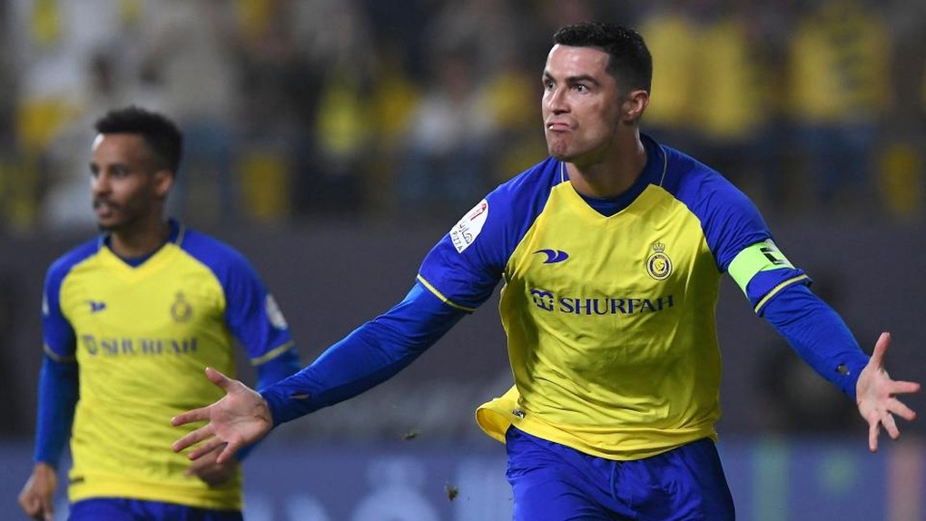 Đập tan sự chỉ trích, C.Ronaldo tỏa sáng giúp Al Nassr đại thắng - 1 Đập tan sự chỉ trích, C.Ronaldo tỏa sáng giúp Al Nassr đại thắng - 1